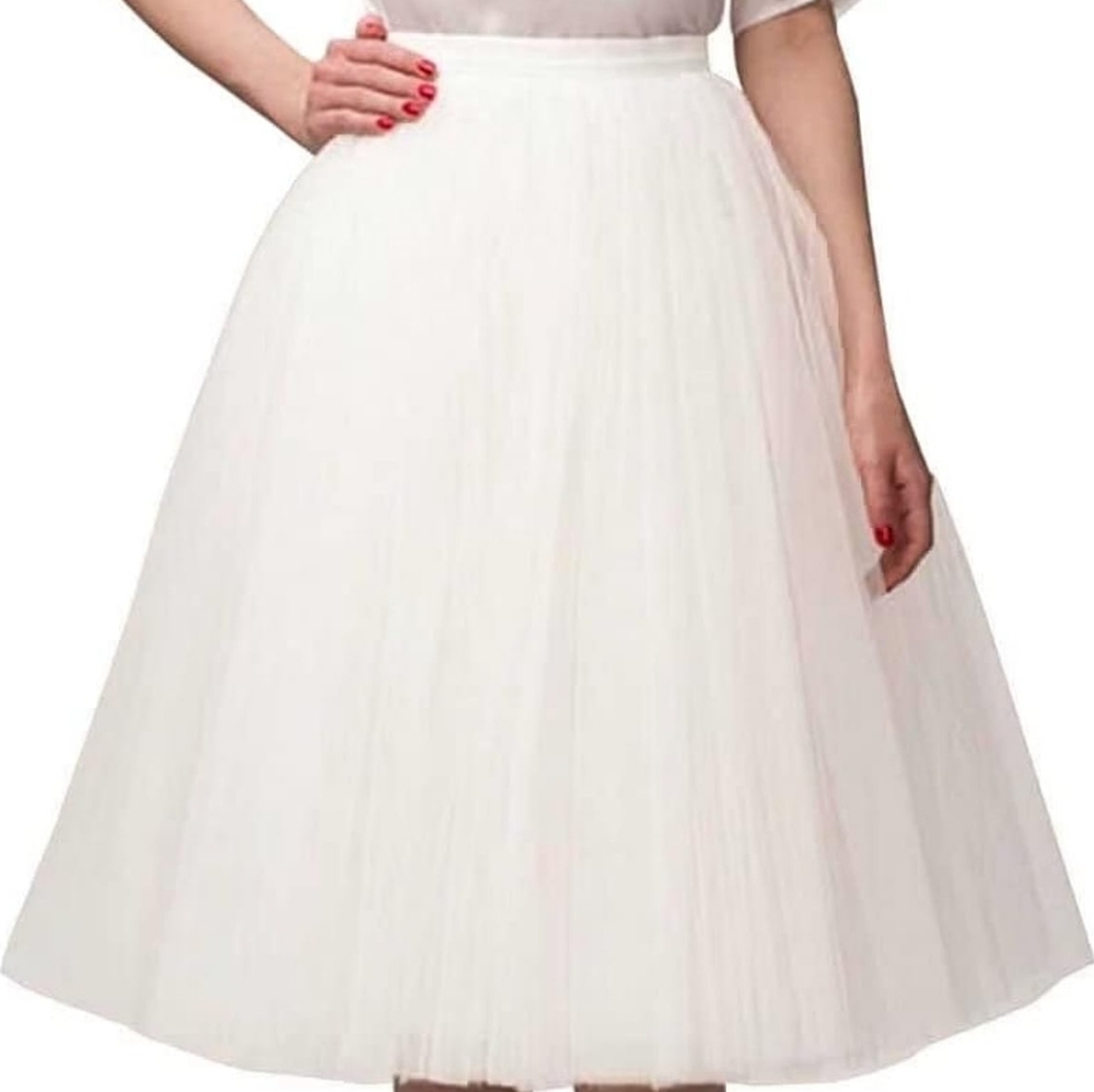 Brand new! White tulle party skirt!